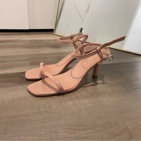 Gorgeous blush heels - Picture 4 of 6